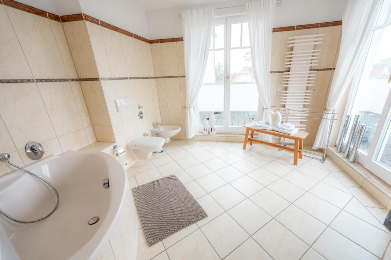 Apartment Duene Mit Grosser Sonnenterrasse, Kamin, Wlan Und Tiefgarage Fuer 2-4 Personen Kuehlungsborn